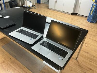 Overview picture of HP laptop (2x)
